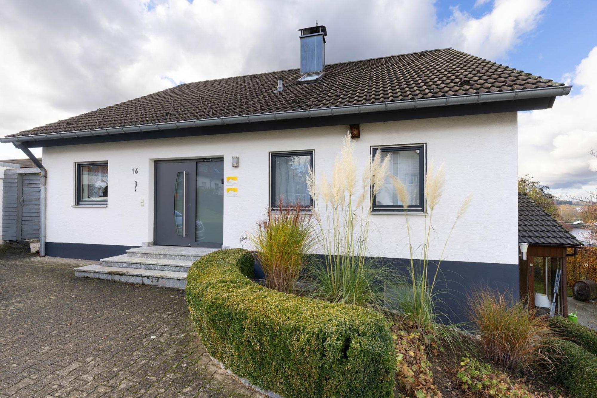 Ferienwohnungen Lilie und Dahlie Münsingen Exterior foto
